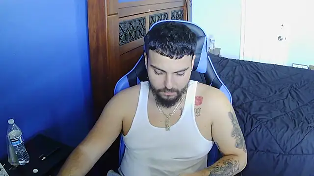 Snapshot of MasterKvn chatting on February 21, 7:21 pm MasterKvn online show from February 21, 7:21 pm