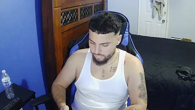 Snapshot of MasterKvn chatting on February 25, 7:31 am MasterKvn online show from February 25, 7:31 am