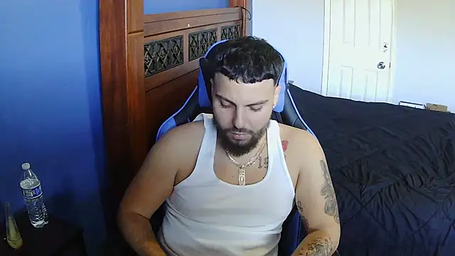 Snapshot of MasterKvn chatting on February 26, 9:16 pm MasterKvn online show from February 26, 9:16 pm