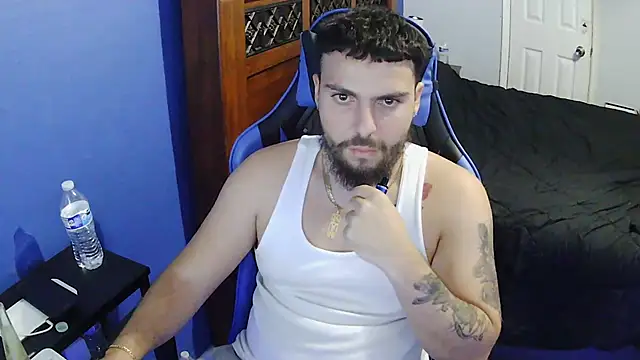 Snapshot of MasterKvn chatting on March 17, 11:31 am MasterKvn online show from March 17, 11:31 am