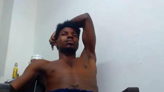 Snapshot of jaycolinss chatting on October 11, 5:17 am jaycolinss online show from October 11, 5:17 am