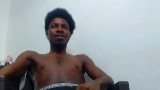 Snapshot of jaycolinss chatting on October 14, 7:03 pm jaycolinss online show from October 14, 7:03 pm