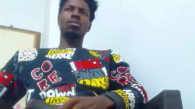 Snapshot of jaycolinss chatting on October 16, 5:52 am jaycolinss online show from October 16, 5:52 am