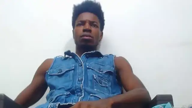 Snapshot of jaycolinss chatting on October 19, 8:37 am jaycolinss online show from October 19, 8:37 am