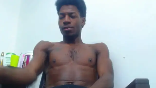 Snapshot of jaycolinss chatting on October 20, 5:52 am jaycolinss online show from October 20, 5:52 am