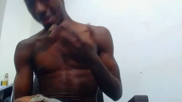 Snapshot of jaycolinss chatting on October 20, 5:57 pm jaycolinss online show from October 20, 5:57 pm