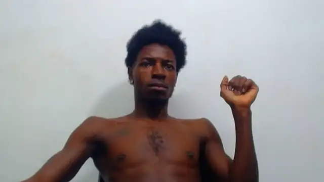 Snapshot of jaycolinss chatting on October 22, 4:02 am jaycolinss online show from October 22, 4:02 am