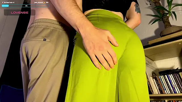 Snapshot of Anna_nnaaa chatting on December 19, 11:12 pm Anna nnaaa online show from December 19, 11:12 pm