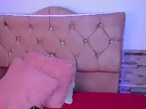 elizabethcooper online show from January 24, 1:35 am