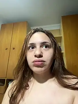 Snapshot of AgnesCampp chatting on February 8, 1:32 am AgnesCampp online show from February 8, 1:32 am