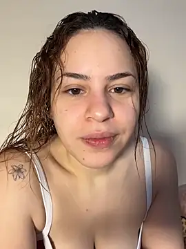 Snapshot of AgnesCampp chatting on October 4, 5:55 pm AgnesCampp online show from October 4, 5:55 pm