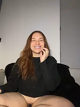 Snapshot of AgnesCampp chatting on October 31, 10:11 pm AgnesCampp online show from October 31, 10:11 pm