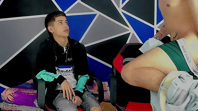 migueyalejo teens online show from March 6, 3:13 am