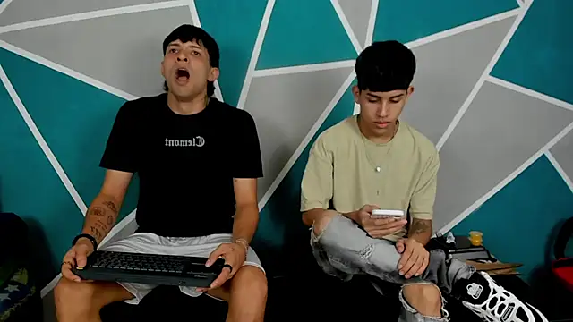 migueyalejo teens online show from September 26, 3:54 am