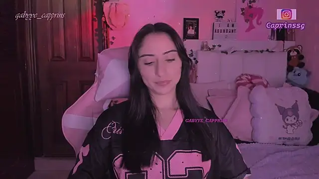 Snapshot of gabyye_capprins chatting on February 25, 1:15 am gabyye capprins online show from February 25, 1:15 am