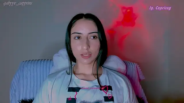 Snapshot of gabyye_capprins chatting on March 12, 12:28 am gabyye capprins online show from March 12, 12:28 am