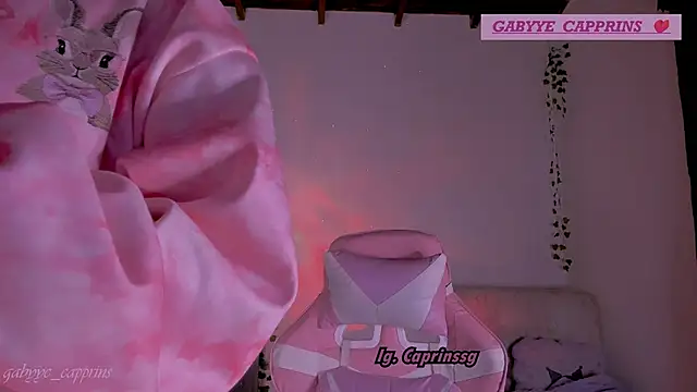 Snapshot of gabyye_capprins chatting on March 22, 12:25 am gabyye capprins online show from March 22, 12:25 am