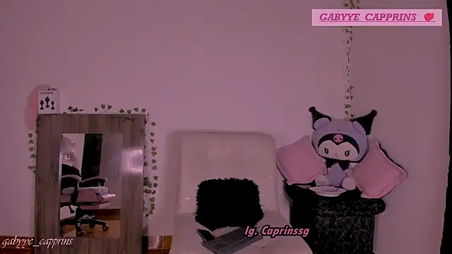 Snapshot of gabyye_capprins chatting on March 27, 12:05 am gabyye capprins online show from March 27, 12:05 am