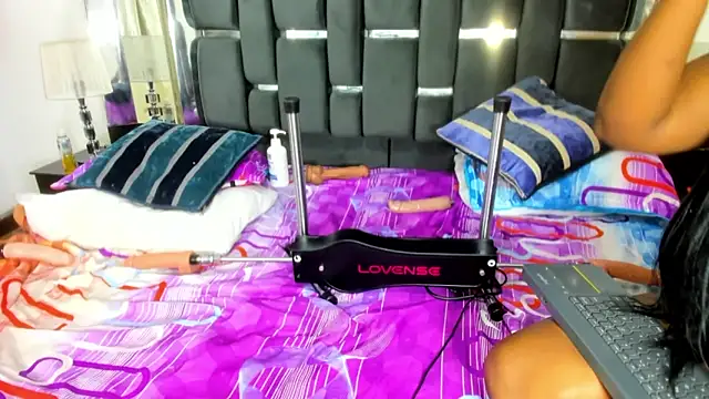 Snapshot of Duo_ebony chatting on January 17, 4:04 pm Duo ebony online show from January 17, 4:04 pm