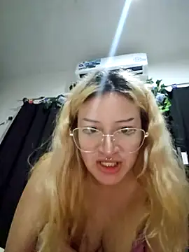Snapshot of sadnessgyall chatting on March 5, 9:05 am sadnessgyall online show from March 5, 9:05 am