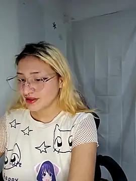 Snapshot of sadnessgyall chatting on March 23, 7:31 am sadnessgyall online show from March 23, 7:31 am