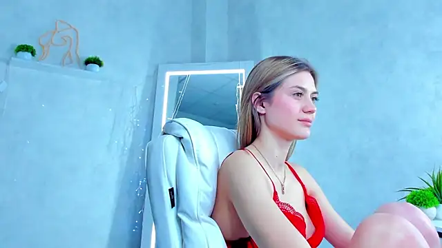 Snapshot of Cherry_Price chatting on March 18, 2:25 am Cherry Price online show from March 18, 2:25 am