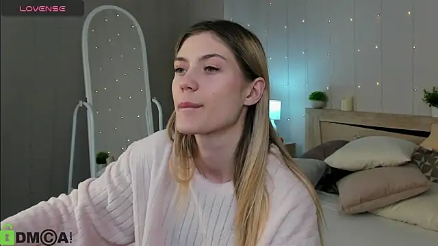 Cherry Price online show from November 18, 12:49 am