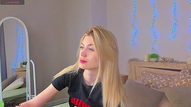 Cherry Price online show from May 17, 11:12 pm