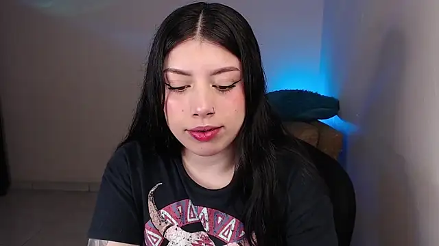 iam emy online show from April 12, 7:24 am