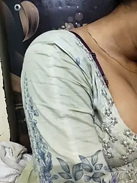 Snapshot of Sania-Love chatting on March 7, 1:02 am Sania-Love online show from March 7, 1:02 am