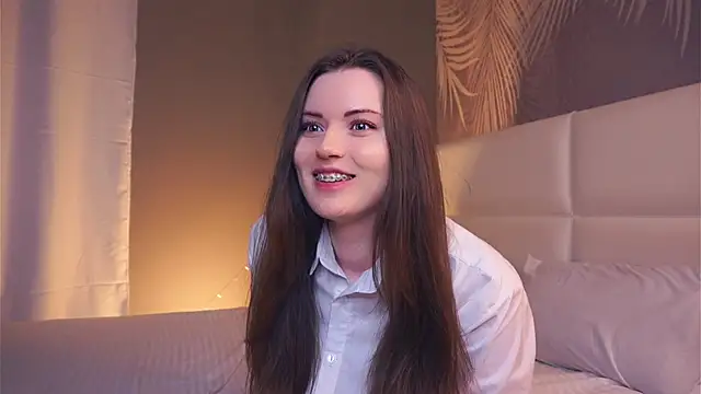 LoraDevon online show from January 25, 1:10 am