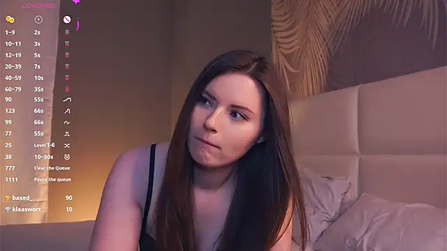 LoraDevon online show from January 26, 7:09 pm