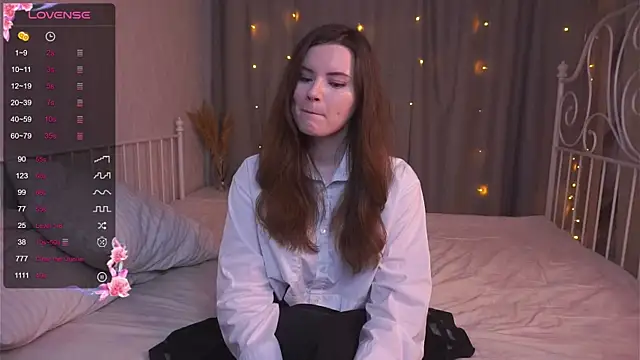 LoraDevon online show from January 30, 4:55 pm