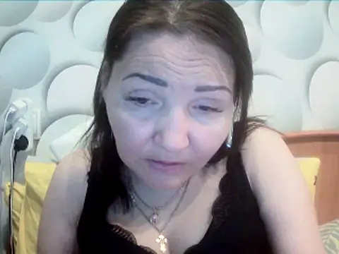 ClaireSunset online show from May 1, 5:39 pm
