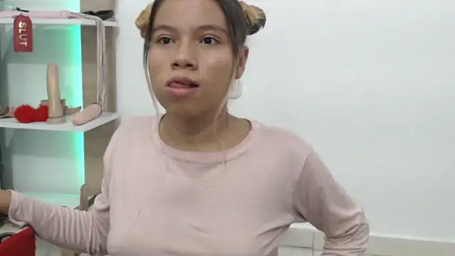 Naomi991 online show from September 26, 9:30 pm