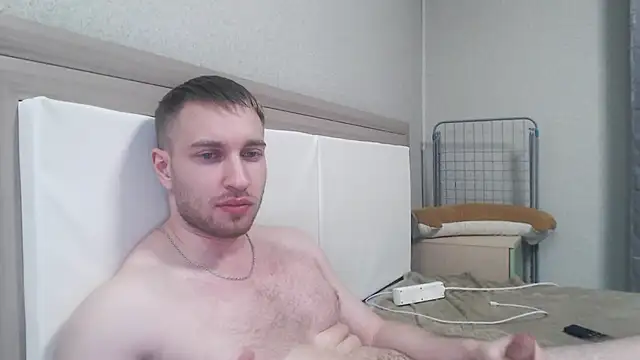 Rascolll online show from February 1, 2:04 pm