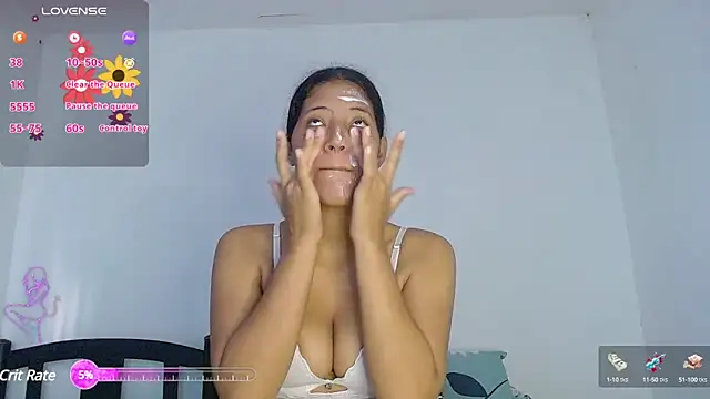 Snapshot of evaluna_horny_ chatting on March 4, 1:06 pm evaluna horny online show from March 4, 1:06 pm