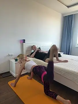 Snapshot of DonorDi chatting on March 10, 6:40 am DonorDi online show from March 10, 6:40 am