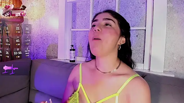 Belliinda 21 online show from February 25, 9:46 pm