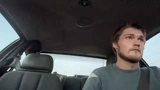 Snapshot of anomalies_ig chatting on December 18, 11:33 pm anomalies ig online show from December 18, 11:33 pm