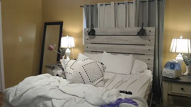 Snapshot of TexasTattooedHouseWife chatting on March 21, 3:13 pm TexasTattooedHouseWife online show from March 21, 3:13 pm