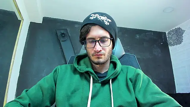 Snapshot of Loggan_donnelly chatting on October 3, 7:55 pm Loggan donnelly online show from October 3, 7:55 pm