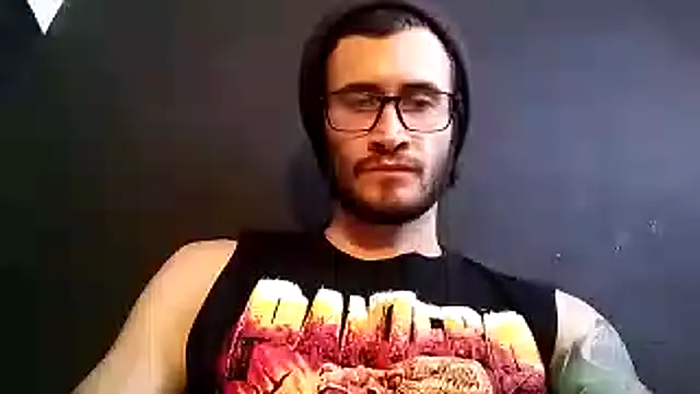 Snapshot of Loggan_donnelly chatting on October 18, 7:14 pm Loggan donnelly online show from October 18, 7:14 pm