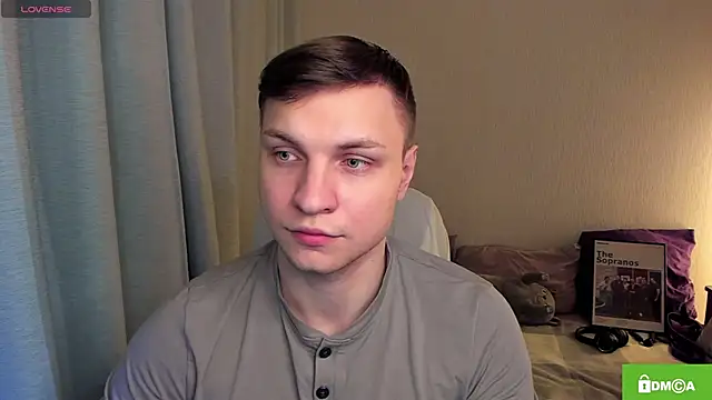 handsome guy01 online show from May 7, 6:46 pm