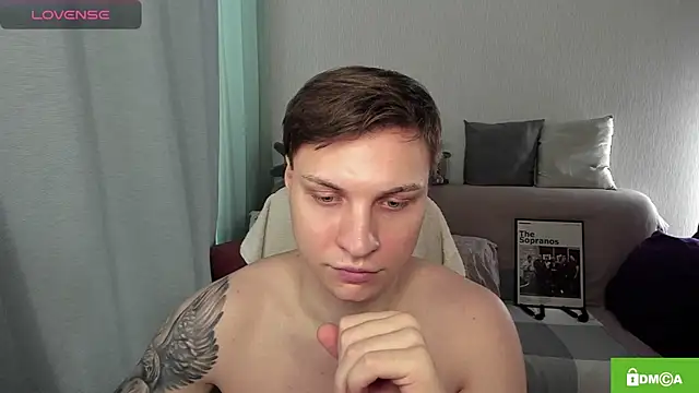 handsome guy01 online show from June 21, 5:10 am