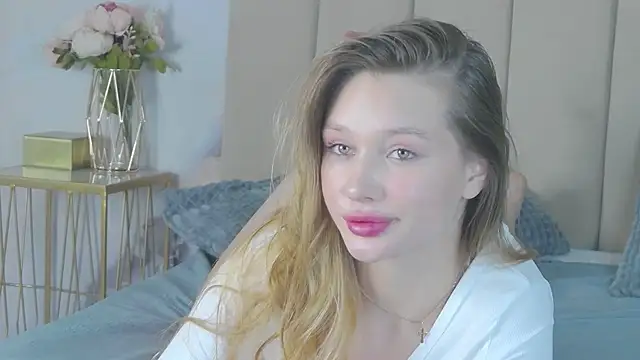 ViolaFlirt online show from January 28, 1:05 pm