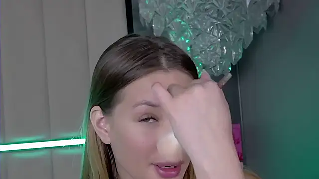 ViolaFlirt online show from February 1, 7:15 am