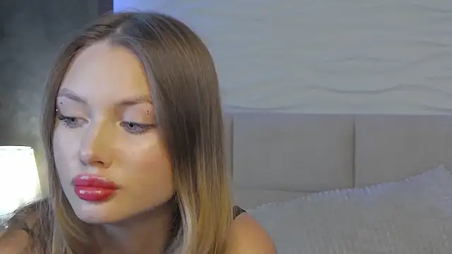 ViolaFlirt online show from March 22, 7:25 am