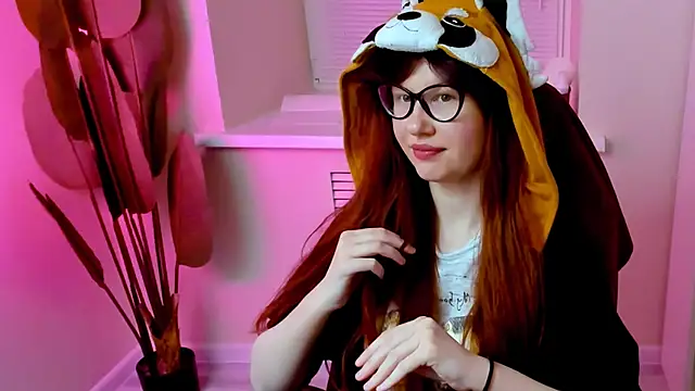 CarolGiggly online show from October 7, 3:09 pm