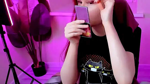 CarolGiggly online show from November 23, 12:10 am